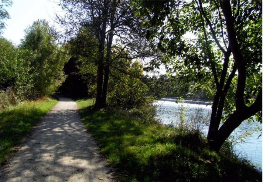 Camping Du Plan D'Eau **** Hotel Saint-Yrieix-sur-Charente Exterior foto