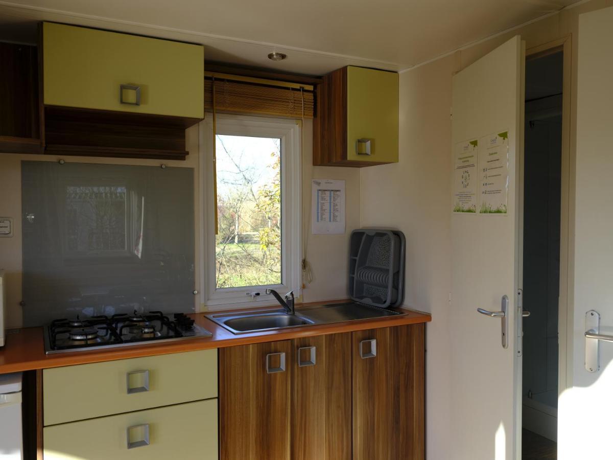 Camping Du Plan D'Eau **** Hotel Saint-Yrieix-sur-Charente Exterior foto
