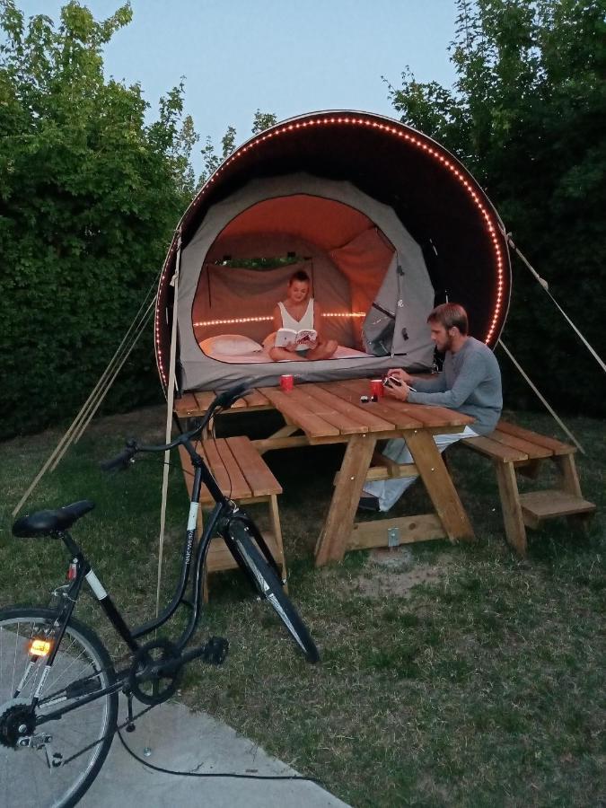 Camping Du Plan D'Eau **** Hotel Saint-Yrieix-sur-Charente Exterior foto